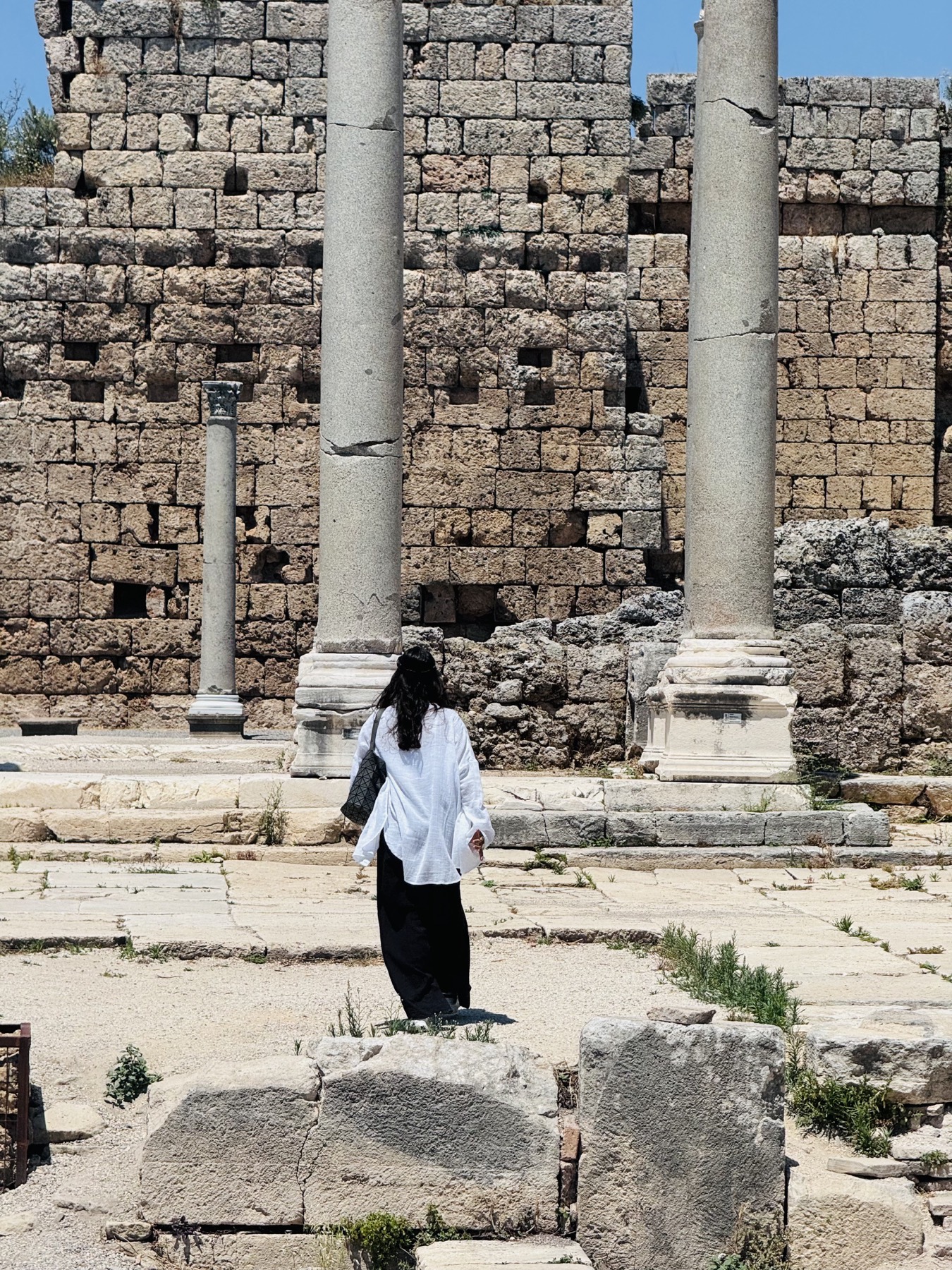 Walking through Perge