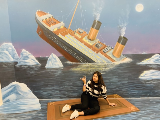 Fun at Museum of Illusions 1