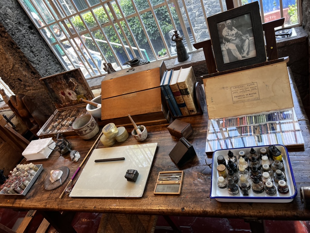 Inside Frida's house view 2