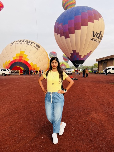Hot air Balloons getting ready for Teotihuacán visit