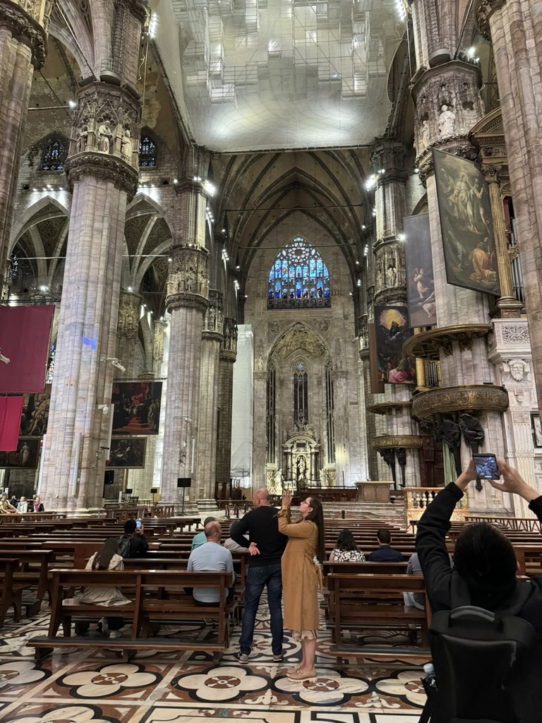 Inside Duomo Di Milano view 3
